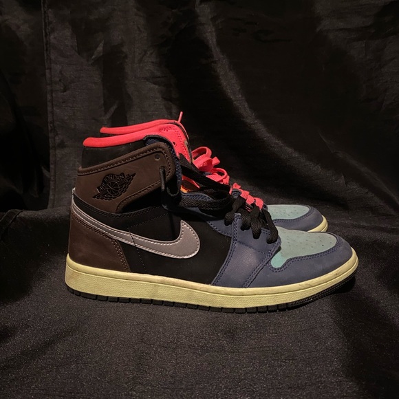 Jordan 1 Tokyo BioHack - Picture 3 of 6